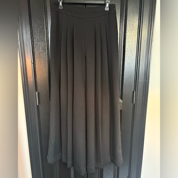 WHBM Black Ultra-Wide Leg Pleated Dress Pants - Picture 1 of 5